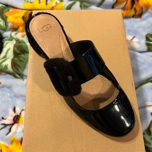 Ugg brand pump. New in box. Size 8.